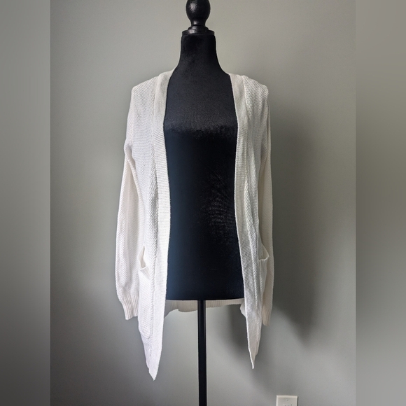 SO Perfect White Knitted Cardigan - Picture 1 of 4